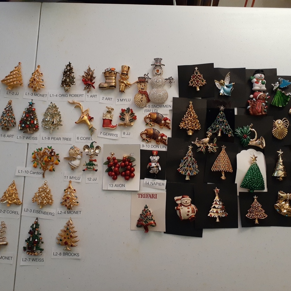 Vintage Christmas Pins 27 Signed Book Pieces $3.5K
